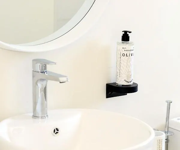 Elia Privileged Andros ανδροσ *