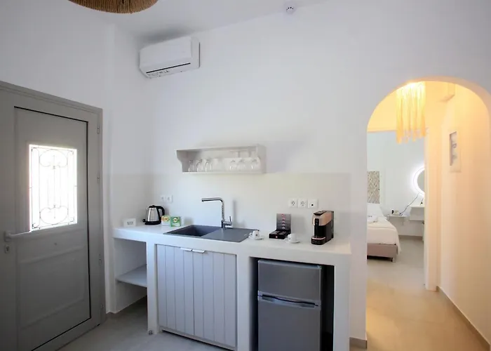 Elia Privileged Andros ανδροσ * Kipri (Andros)